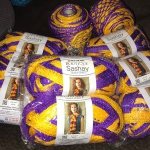 Sashay ruffle yarn